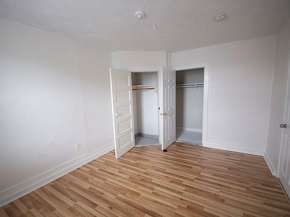 5th image of 1070 Washington St #8