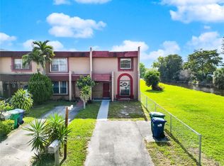 2790 NW 196th St, Miami Gardens, FL 33056