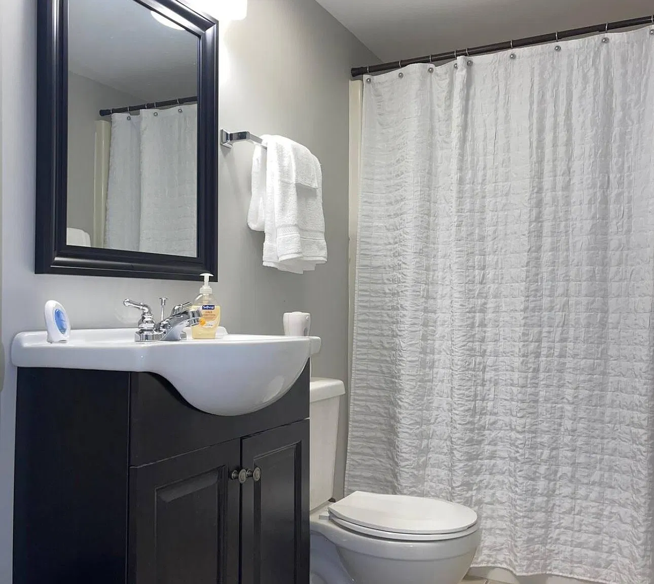 2334 Buena Vista St — Photo 2