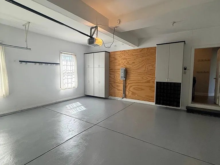 714 Marcus Cir — Photo 12