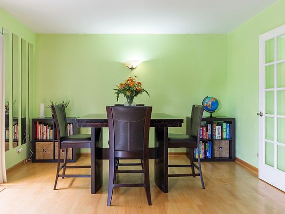 5th image of 5834 Lincoln Ave Unit B