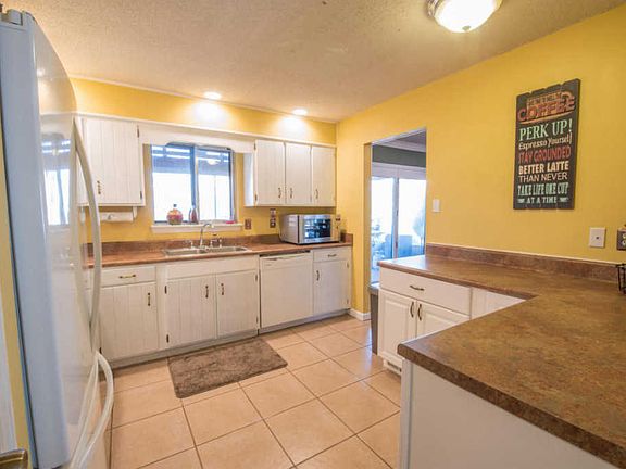 3rd image of 8423 Dunnhill Ln