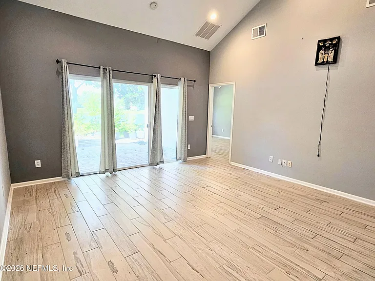 535 Wooded Crossing Cir — Photo 16