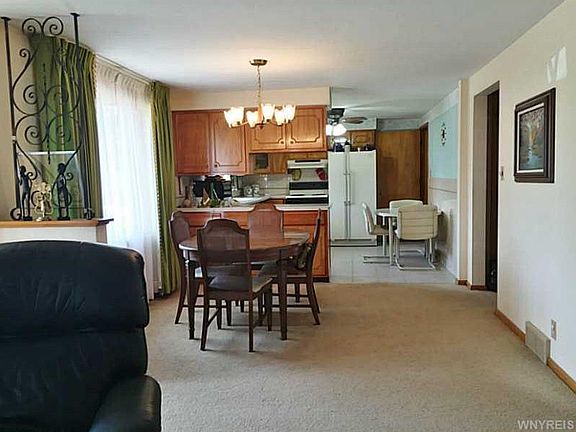 4th image of 42 Camwood Dr