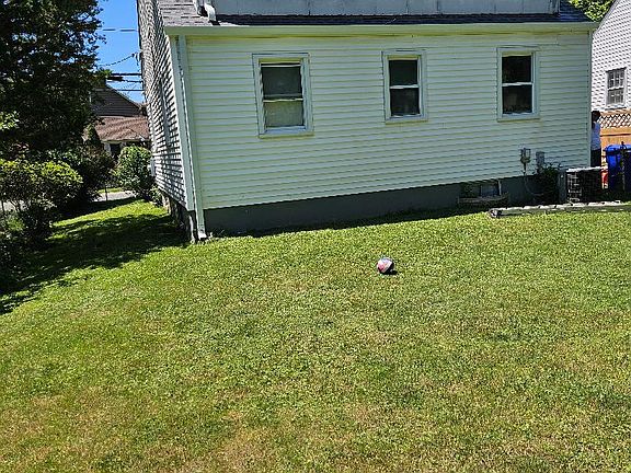 3rd image of 10407 Grandin Rd