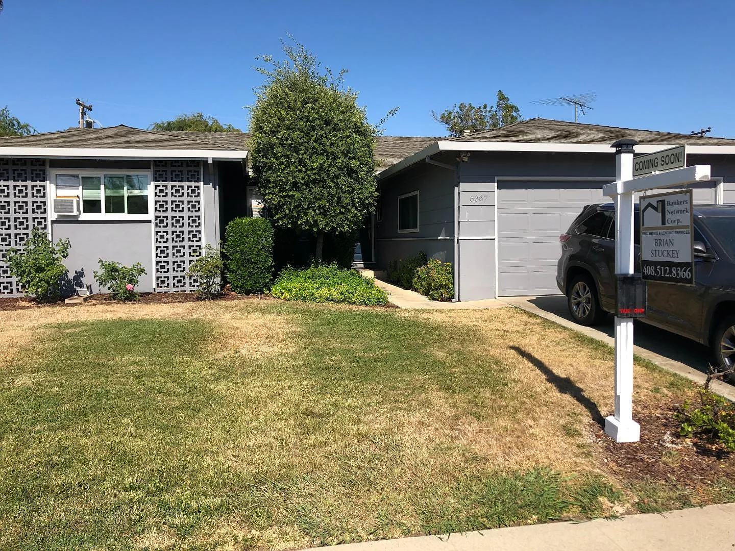 6367 Vegas Dr photo 1