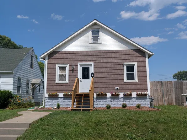 605 S Clark St, Davenport, IA 52802