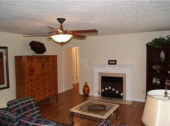 2nd image of 1082 Archer Dr