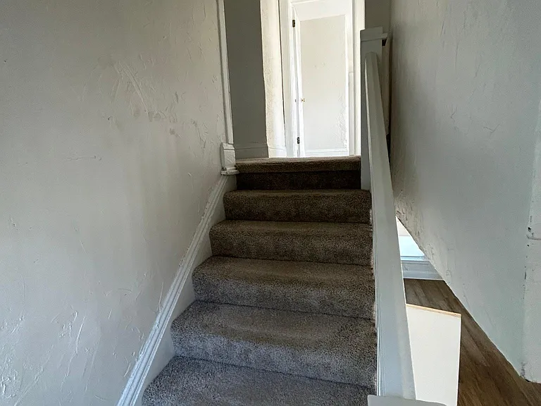 1004 Woodward Ave — Photo 18