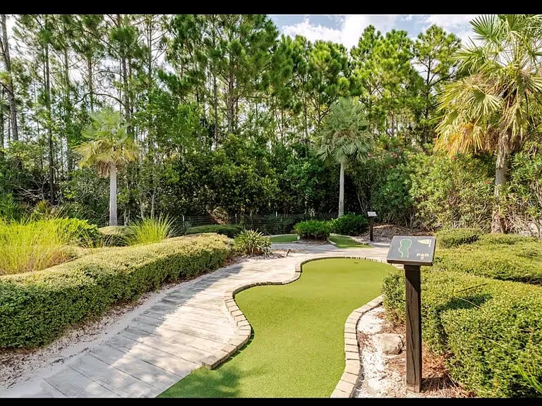 354 Captiva Dr — Photo 33