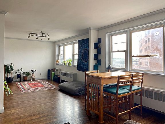3rd image of 125 Prospect St APT 6E