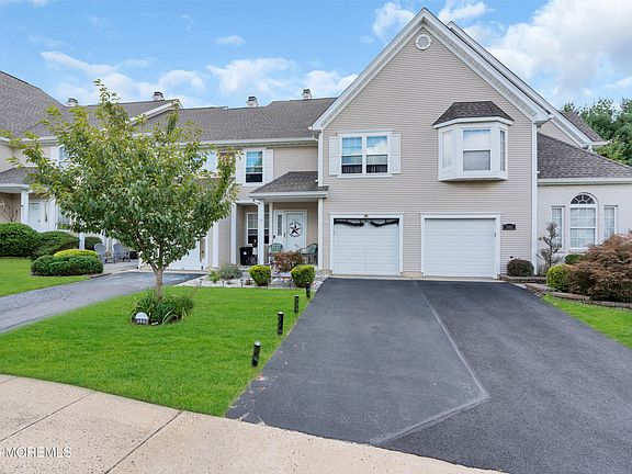 2nd image of 3402 Equestrian Way