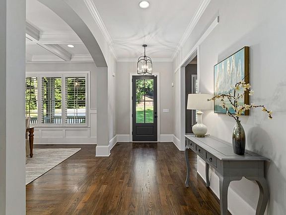 4th image of 2851 Shady Valley Dr