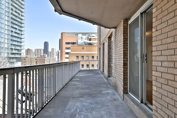 25 Wellesley St W — Photo 29