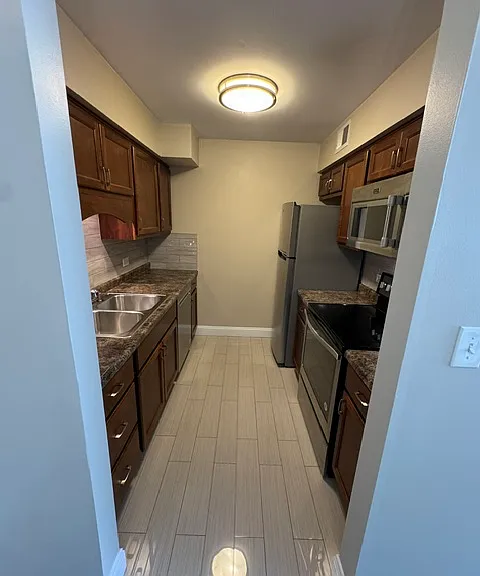 6163 Knoll Wood Rd #203 — Photo 1