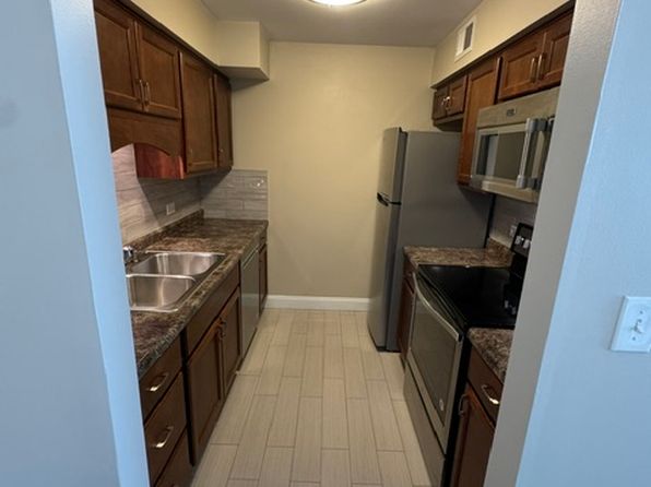 6163 Knoll Wood Rd #203