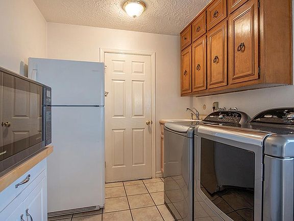 3rd image of 10125 Woodway Dr
