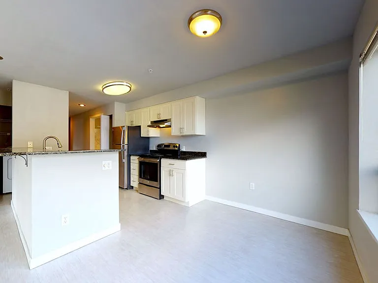 Avalon West Apartments — Photo 12