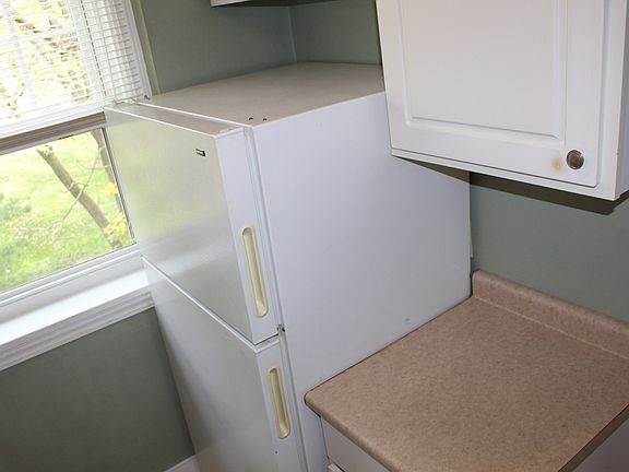 3rd image of 777 Shady Dr E APT 303