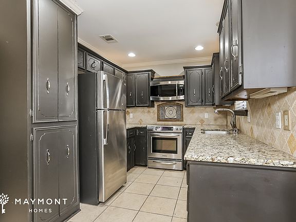 4th image of 16 Turtle Creek Ct