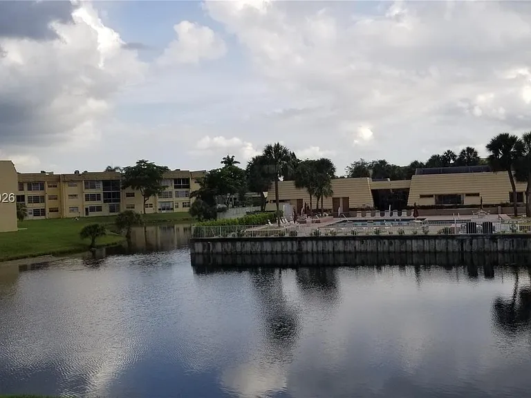 8130 Sunrise Lakes Blvd #206 — Photo 17