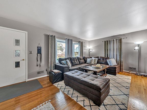 5th image of 3131 Galloway Dr