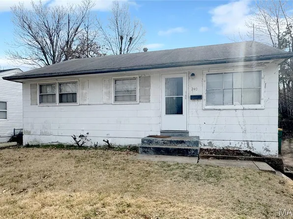 240 Shepley Dr, Saint Louis, MO 63137