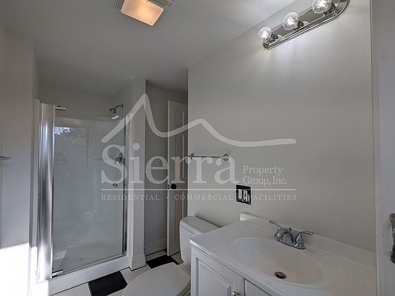 5th image of 1125 De La Vina St APT H