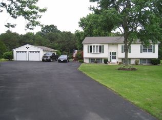 17 N Pemberton Rd, Pemberton, NJ 08068