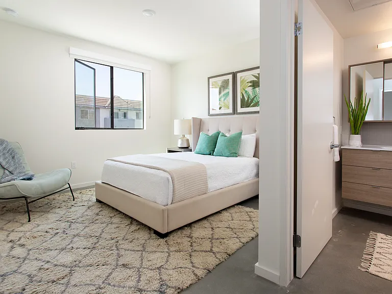 Frame Mar Vista — Photo 22