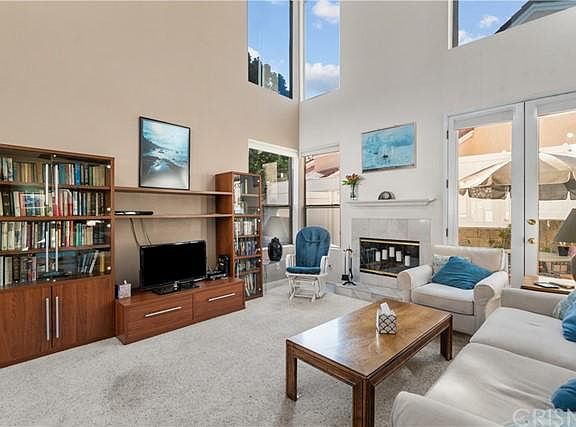 5th image of 6255 Honolulu Ave Unit 19