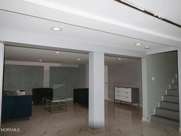 295 Roosevelt Ave — Photo 35