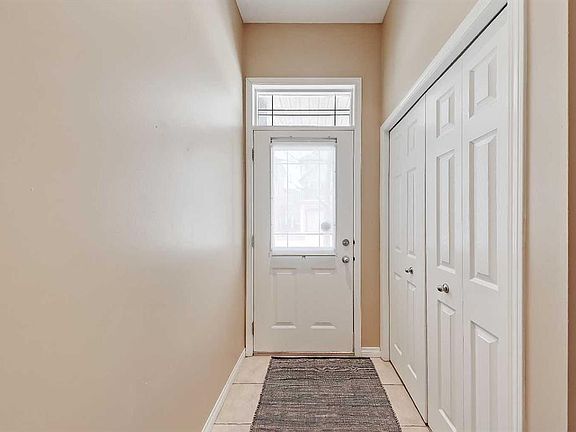2nd image of 40 W Simcoe Pl SW