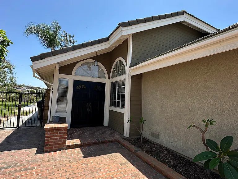 1314 Robert Ct — Photo 24
