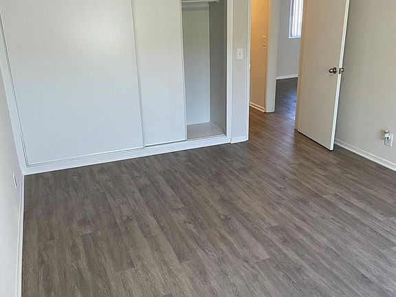 4th image of 6719 Woodman Ave #8