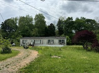 1404 Dean Rd, Chapel Hill, TN 37034