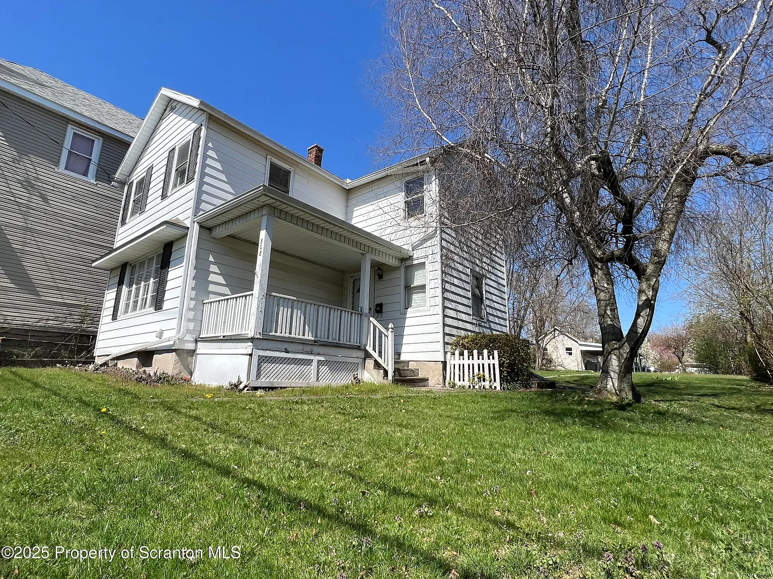 808 E Lackawanna Ave photo 1
