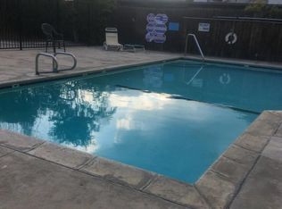 13630 Wyandotte St #303, Van Nuys, CA 91405
