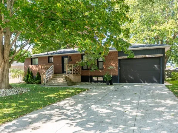 238 Morenz Dr, West Perth, ON N0K 1N0