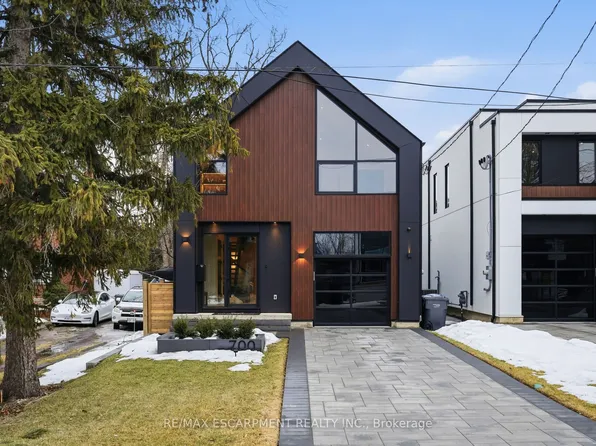 700 Montbeck Cres, Mississauga, ON L5G 1P3