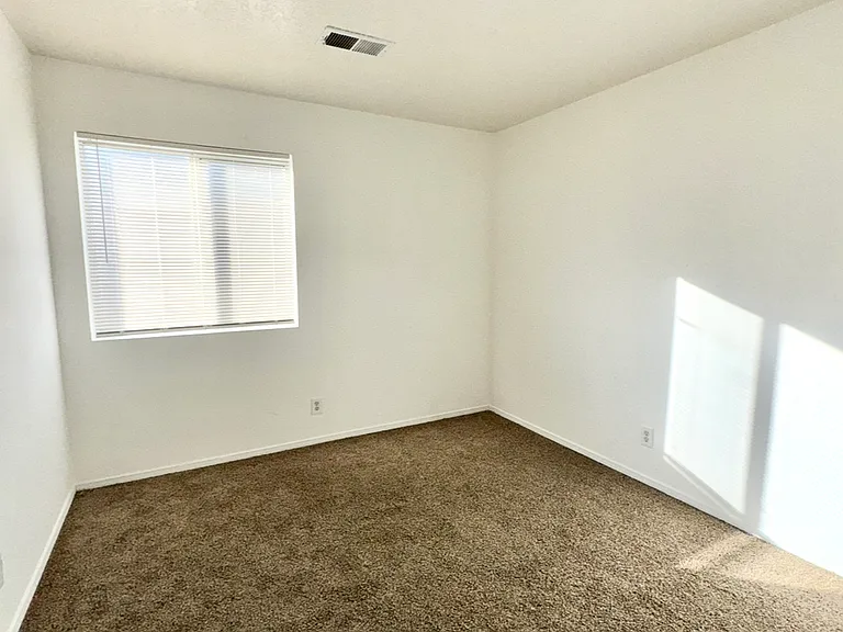 920 Somerset Meadows Dr NE — Photo 11