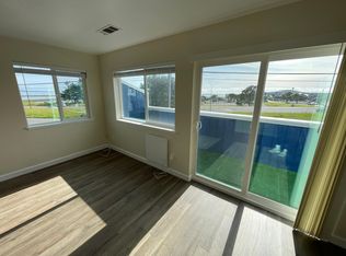 99 Avenue Alhambra #A, Half Moon Bay, CA 94019