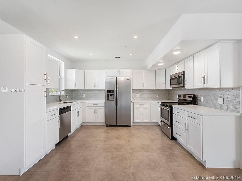 1st image of 555 E Dania Beach Blvd #1