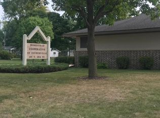 108 N 18th St #123, Estherville, IA 51334