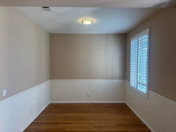 3rd image of 27610 Sunny Creek Dr