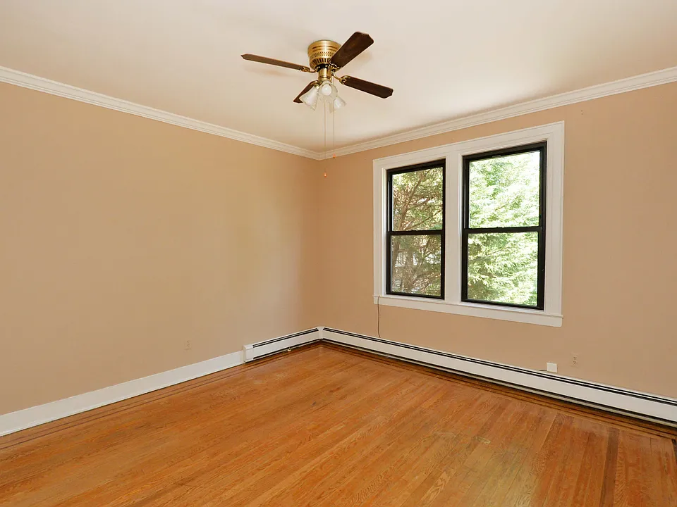 38 River Edge Rd #40B