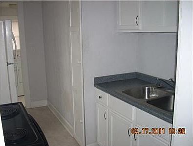 3rd image of 4537 Dunn St