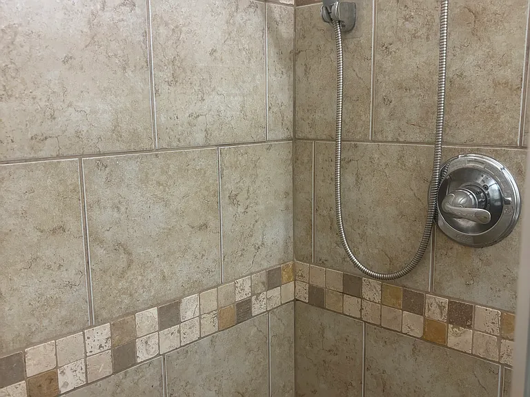 1230 Caddell Ln — Photo 10