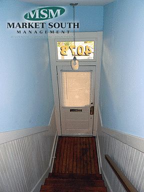 4th image of 407B E Waldburg St