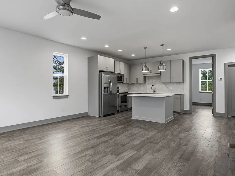 122H Oceola Ave — Photo 8